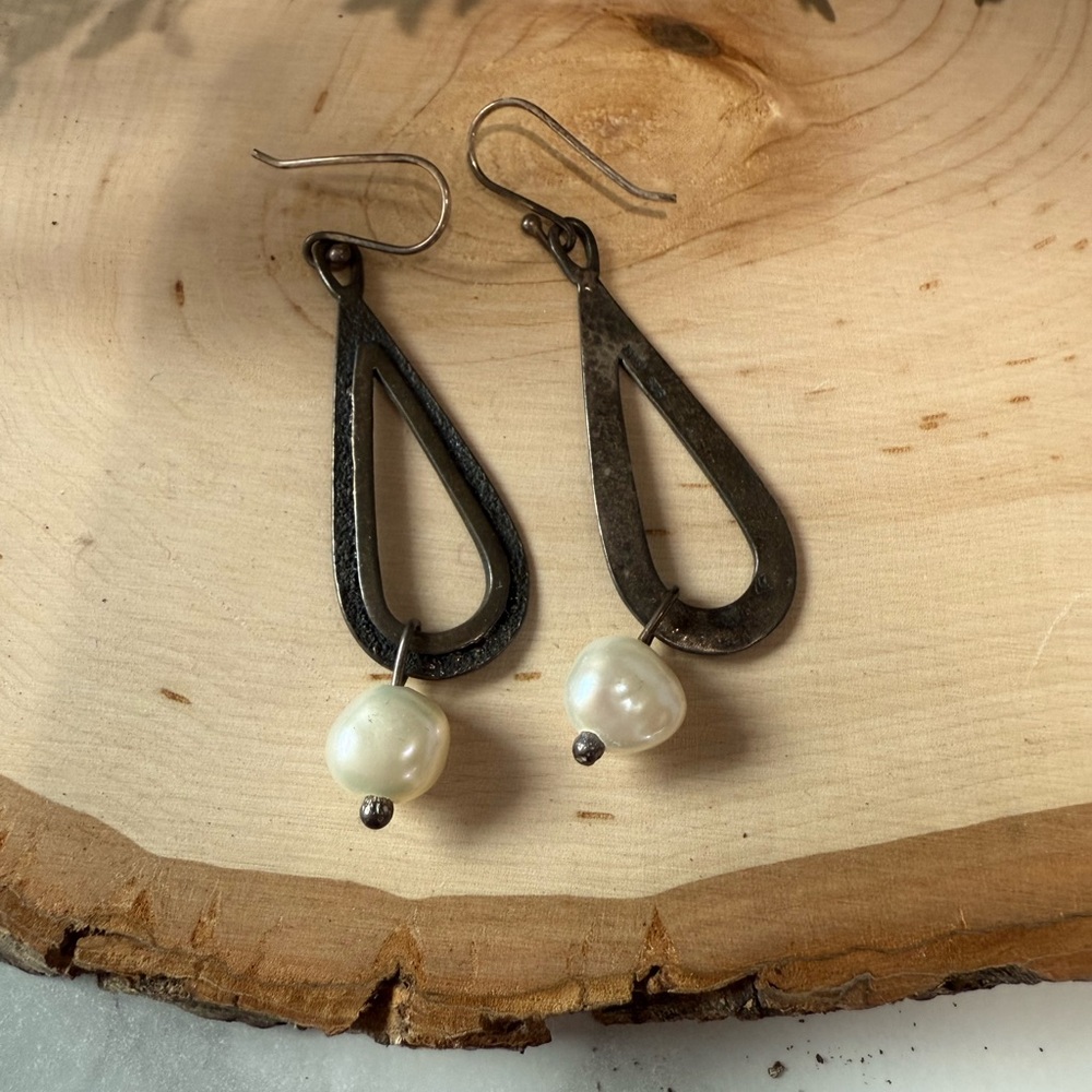 Elegant Black and White Teardrop Earrings